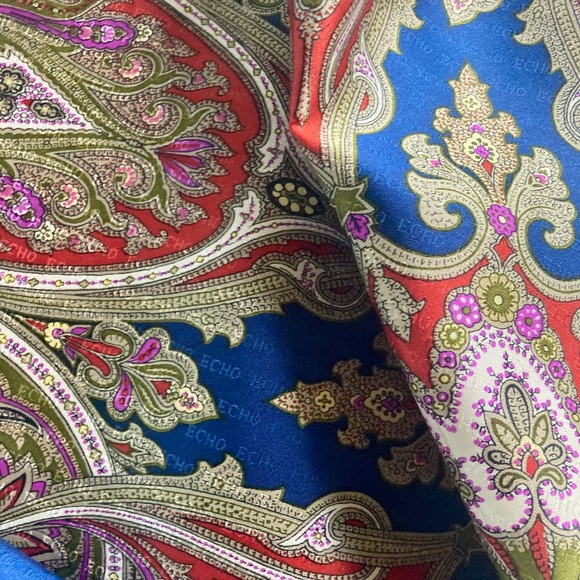 ECHO, collectible vintage paisley scarf, - Picture 7 of 11